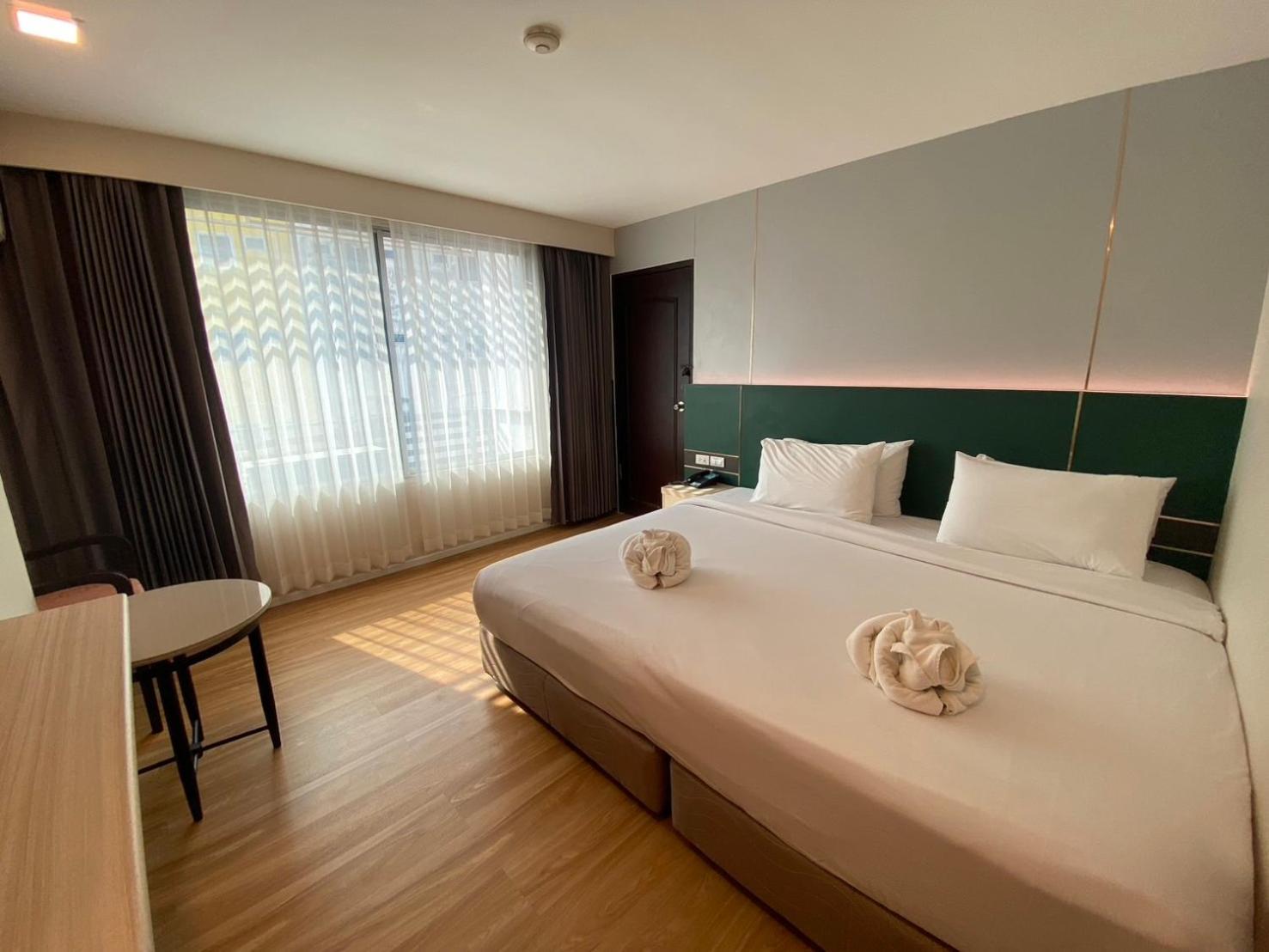 Mayflower Grande Hotel Phitsanulok Exterior foto