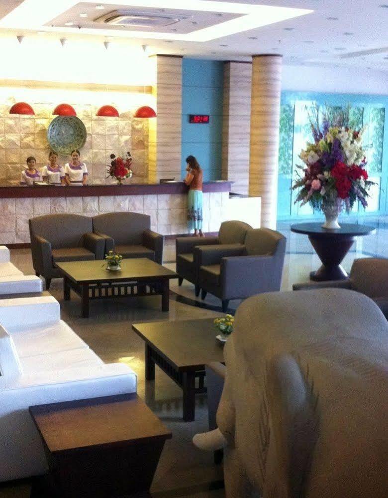Mayflower Grande Hotel Phitsanulok Exterior foto